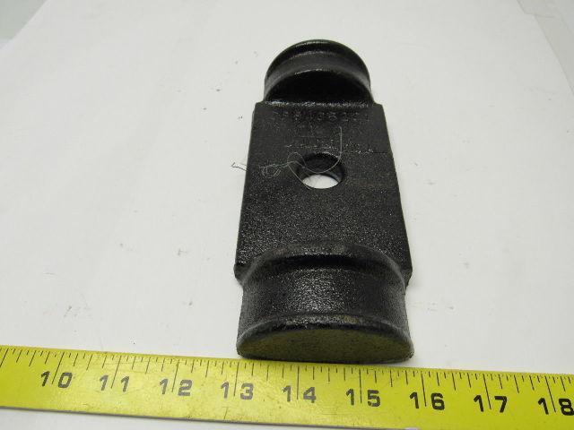 International Truck and Engine 3864362C1 U bolt seat