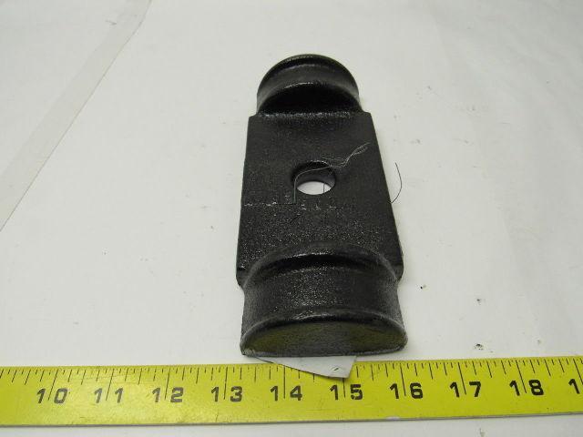 International Truck and Engine 3864362C1 U bolt seat