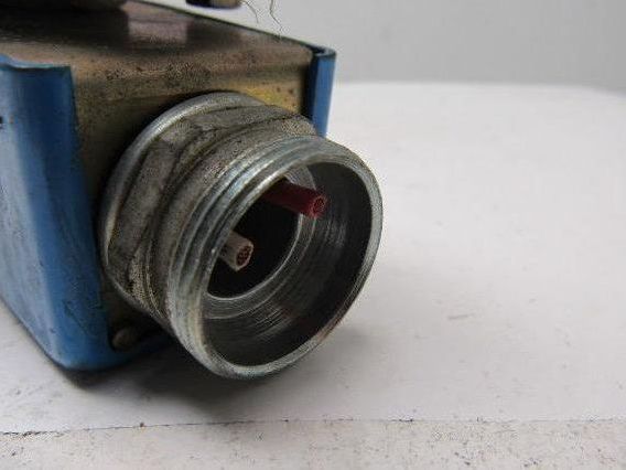 Honeywell 7221GBN51E00A0J222P3 Solenoid Valve 120/60V 10Watts 5/8 Orifice