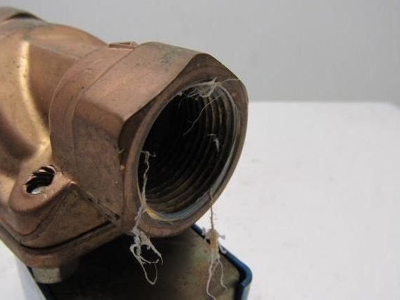 Honeywell 7221GBN51E00A0J222P3 Solenoid Valve 120/60V 10Watts 5/8 Orifice