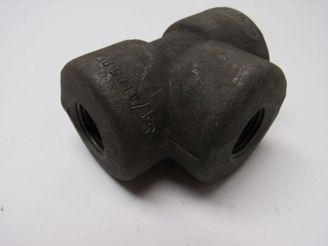 Penn 3/4" X 1/2" X 1/2" Forged Steel Threaded Pipe Reducing Tee