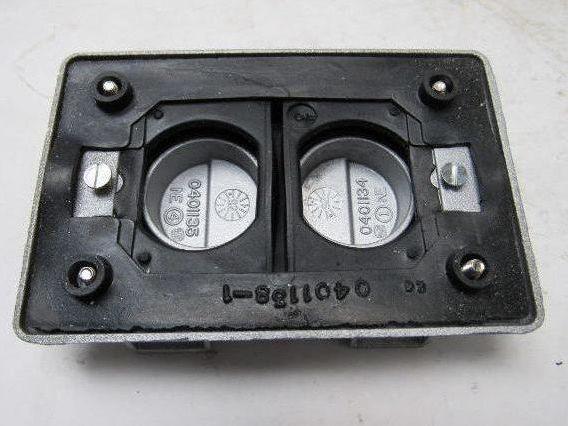 Arrow Hart 5252 Duplex Receptacle Brown w/ Horizontal Weatherproof Cover