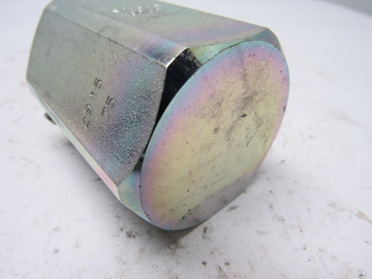 Graco 5900 Series 3/8" Npt Swivel Union for 5900 Series Sprayers