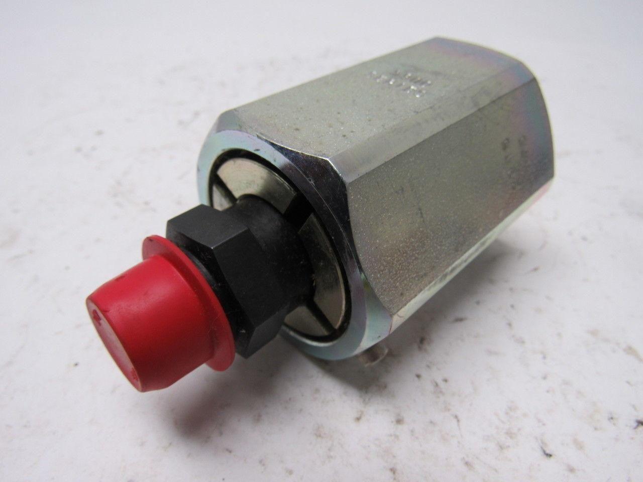 Graco 5900 Series 3/8" Npt Swivel Union for 5900 Series Sprayers