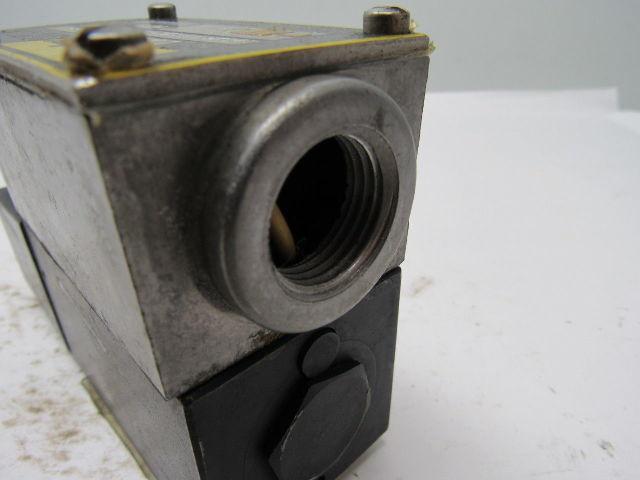 Parker Balstron D1VW21H VY21 X1528 D1 Hydraulic Control Valve