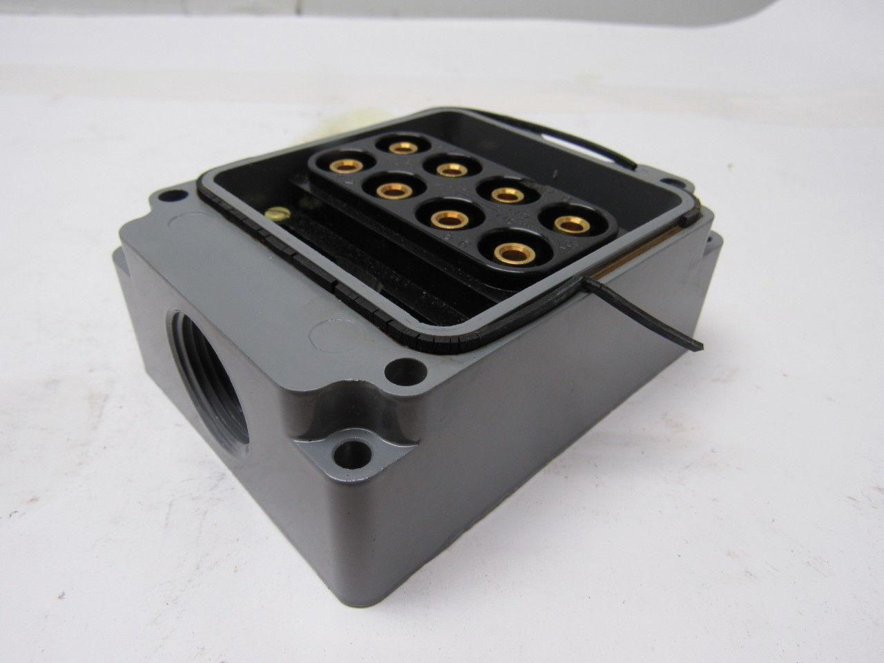 Honeywell 18PA3 Micro Switch Terminal Block Base Receptacle 8 Pole