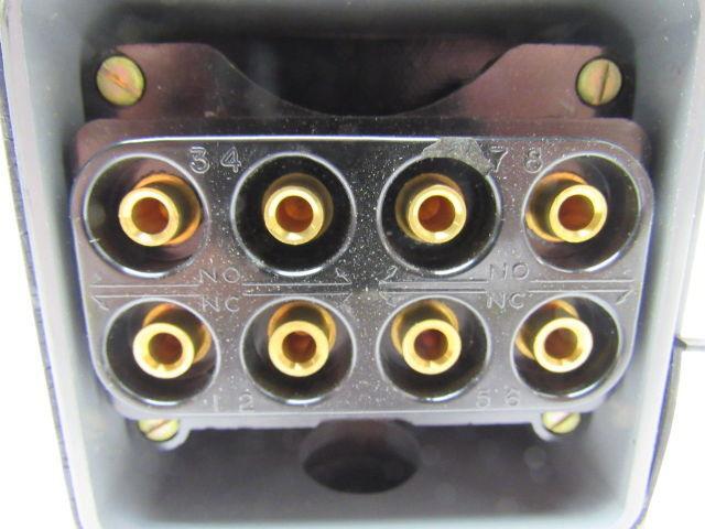 Honeywell 18PA3 Micro Switch Terminal Block Base Receptacle 8 Pole