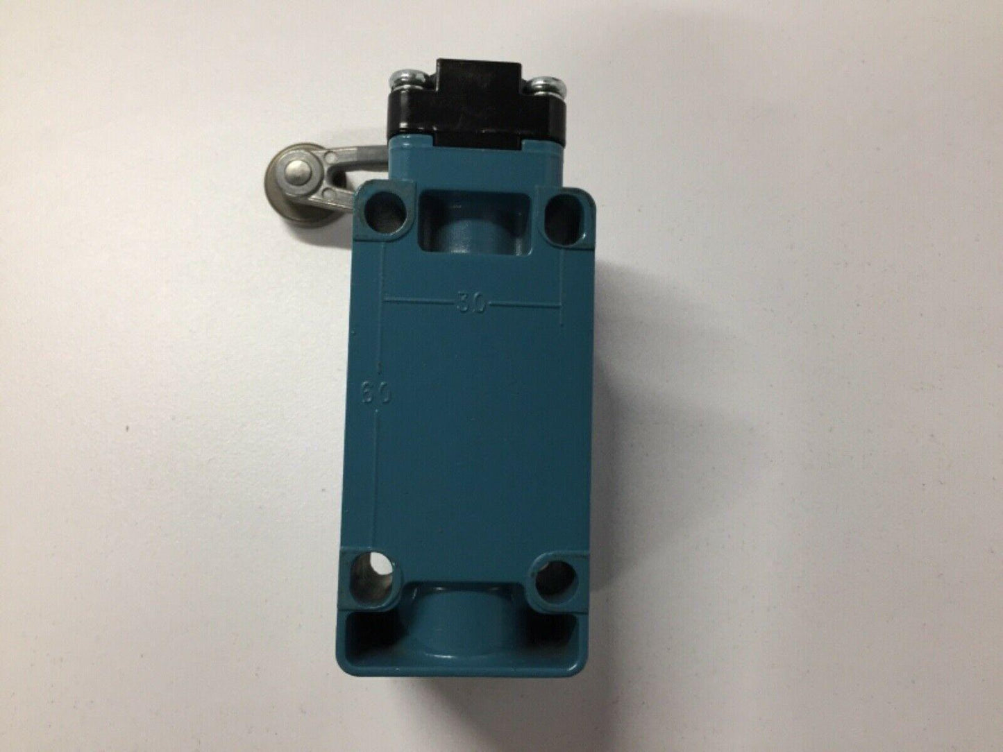 Honeywell GLFA24A1B Micro Limit Switch Roller Arm GLZ51B GLZ1AA