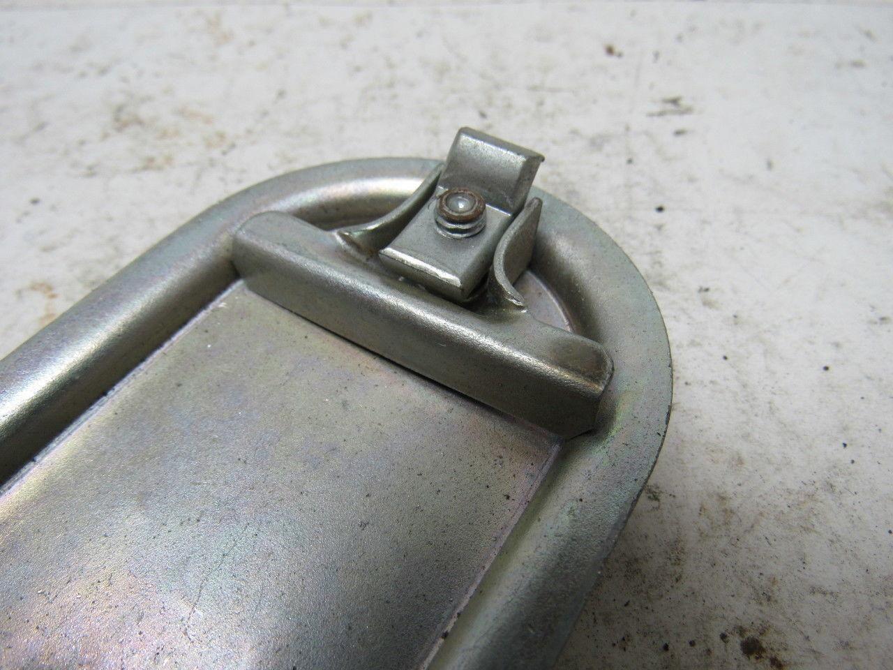 Crouse-Hinds 470 1-1/4" Conduit Outlet Body Cover Lot of 24