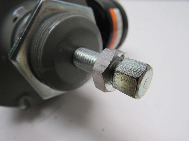 ITT Conoflow GFH60XTKEX3G Pneumatic Regulator 0-125PSI W/USG 160PSI Gauge