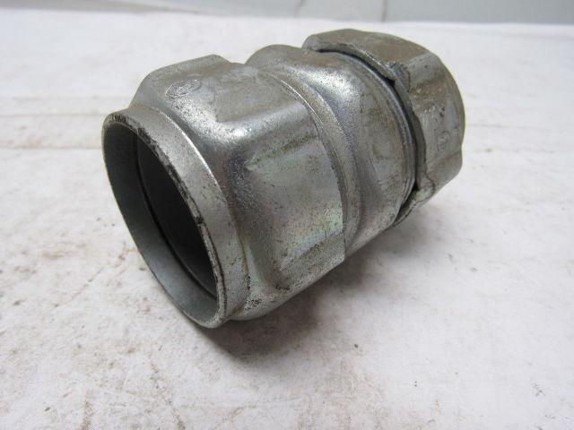 1-1/4 steel compression EMT coupling union