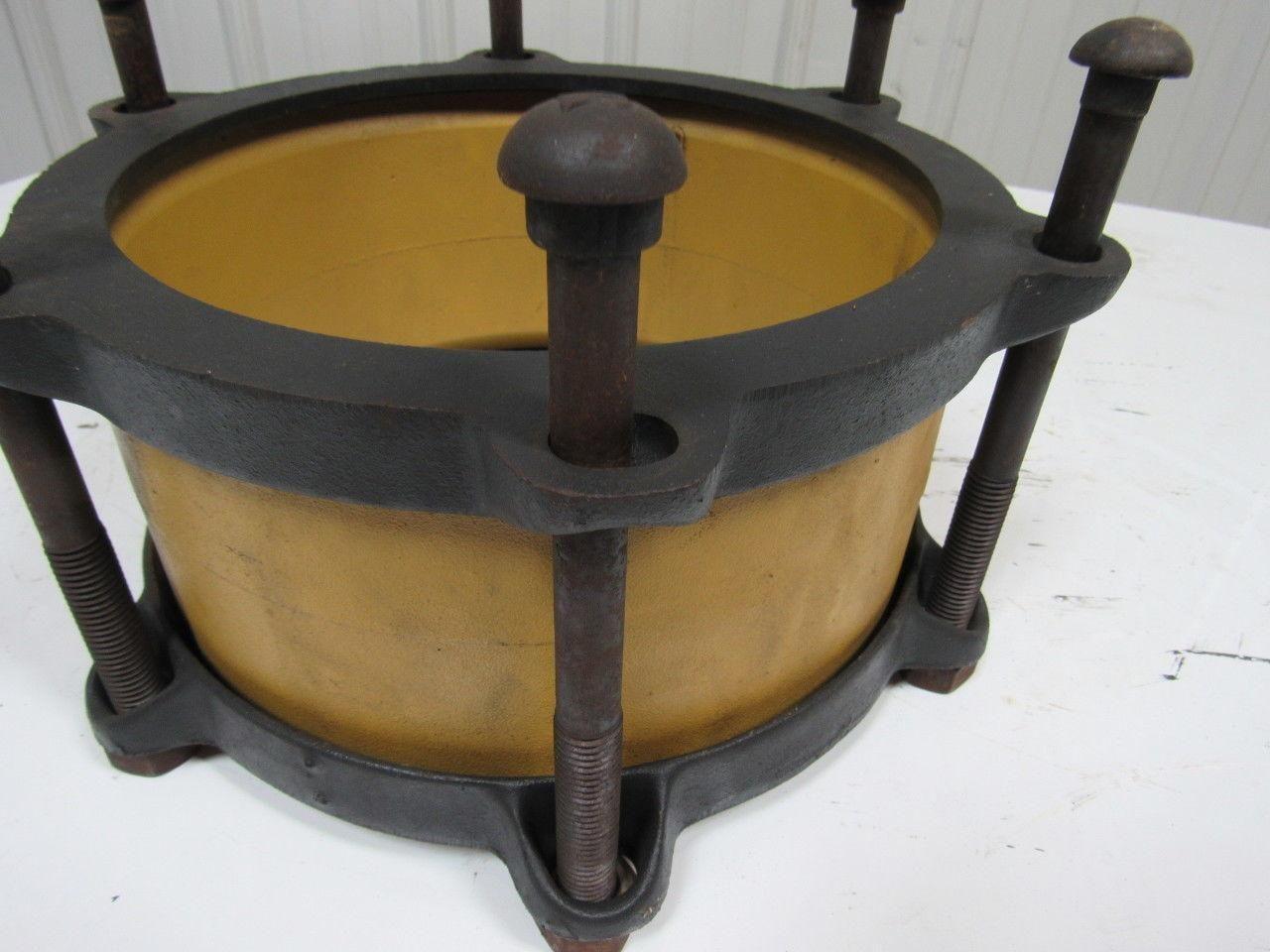 ROMAC 8" 501 x 5" Ductile Iron Coupling / 1 Bolt Missing / No Gaskets