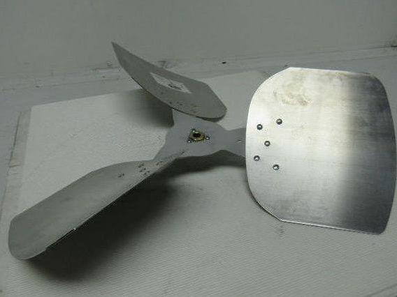 LAU IND. 6133360001 24" Dia.-33 Pitch-CW 3 Blade Replacement Propeller 1/2" bore
