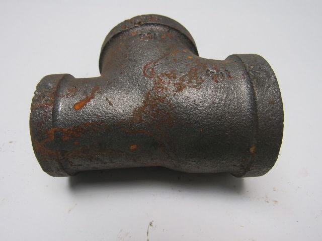 Anvil International 1-1/4" X 1-1/4"X 1" Reducing Tee Black Pipe Lot OF 4