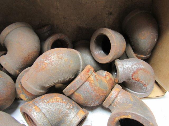 JP Ward 1" To 1/2" Reducing 90 Degree Black Pipe Elbow Lot Of 19