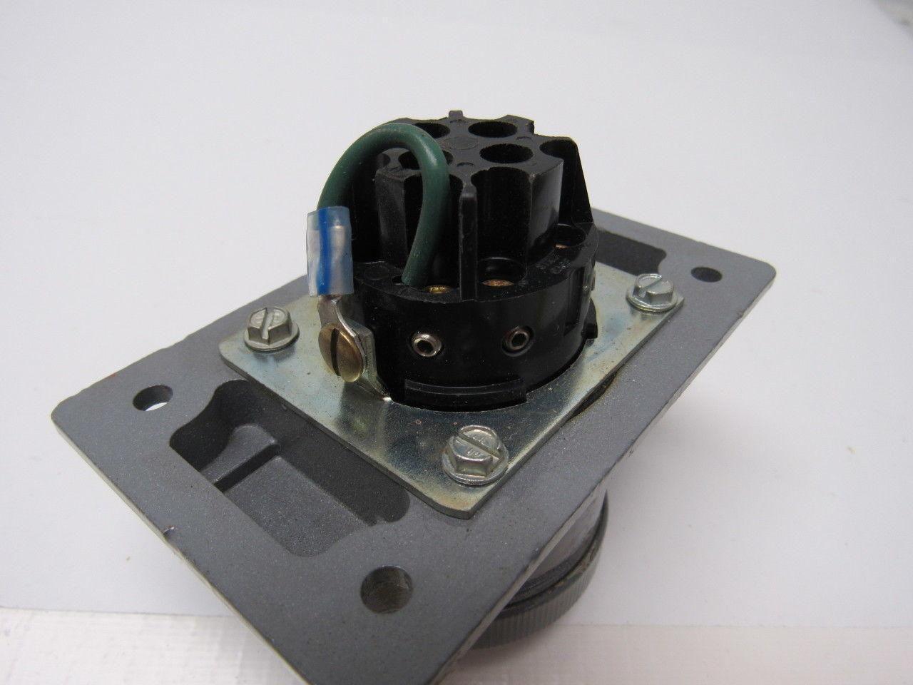SKWR4G Russellstoll 20 Amp 600V Female Electric Receptacle 4 Wire 3 Pole