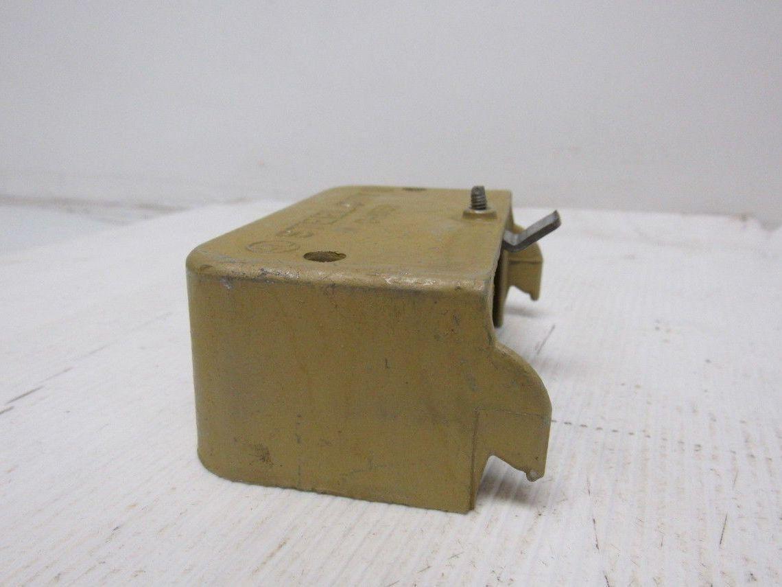 Superstrut AB-887 Single Gang Goldguard Receptacle Box With Cover
