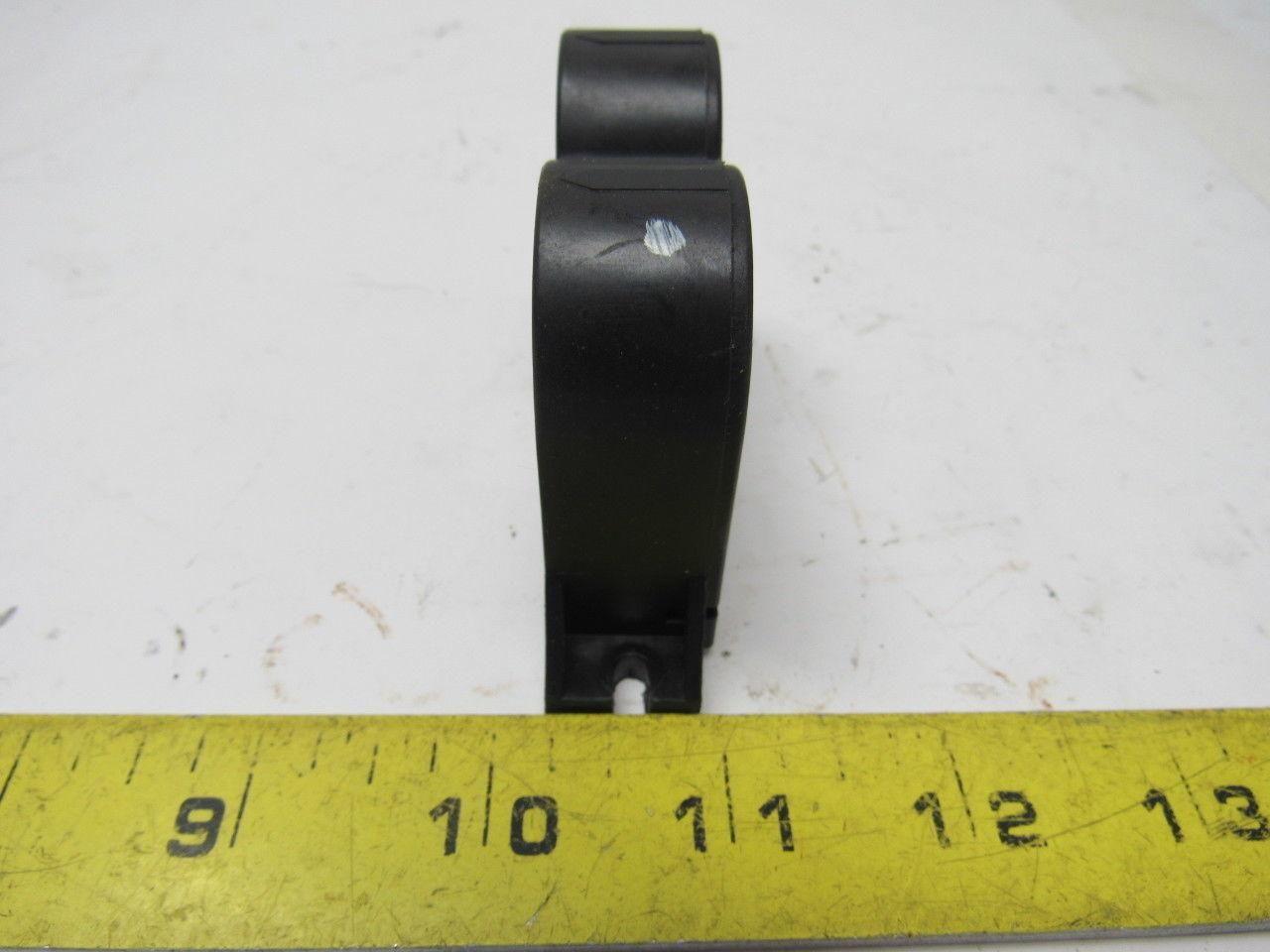 YASKAWA HITACHI UND-300W/200/5 Current Transformer From Seiki HT20SII