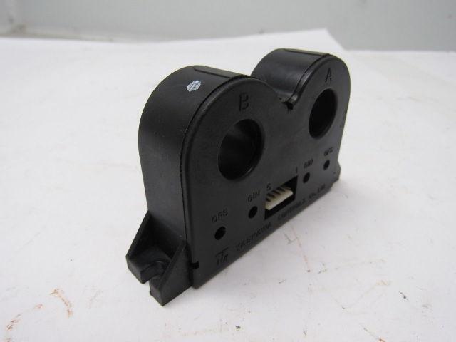 YASKAWA HITACHI UND-300W/200/5 Current Transformer From Seiki HT20SII