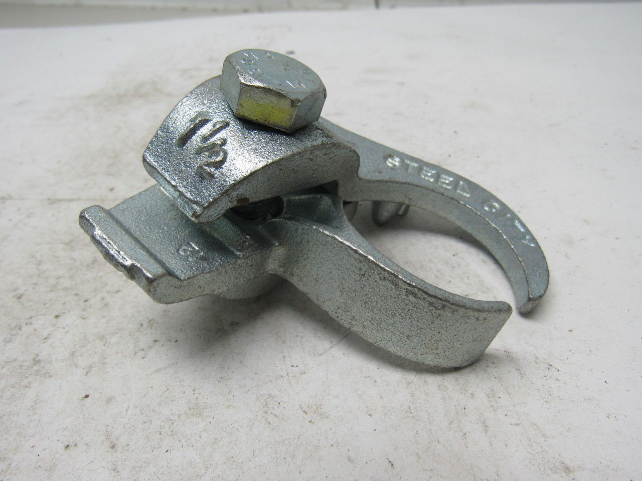 Steel City PC-150ET 1 1-1/2" Galvanized Edge Type Rigid Conduit Clamp Lot Of 53