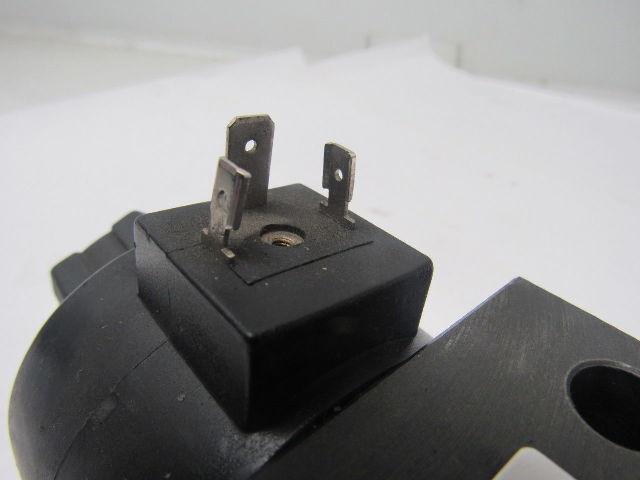 Dofluid DFA-0 3-3C2-A220-35-8J Solenoid Operated Directional Valve 220VAC Coil