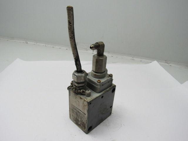 Square D 9012 GCW-21 20-1000 PSIG Pressure Switch