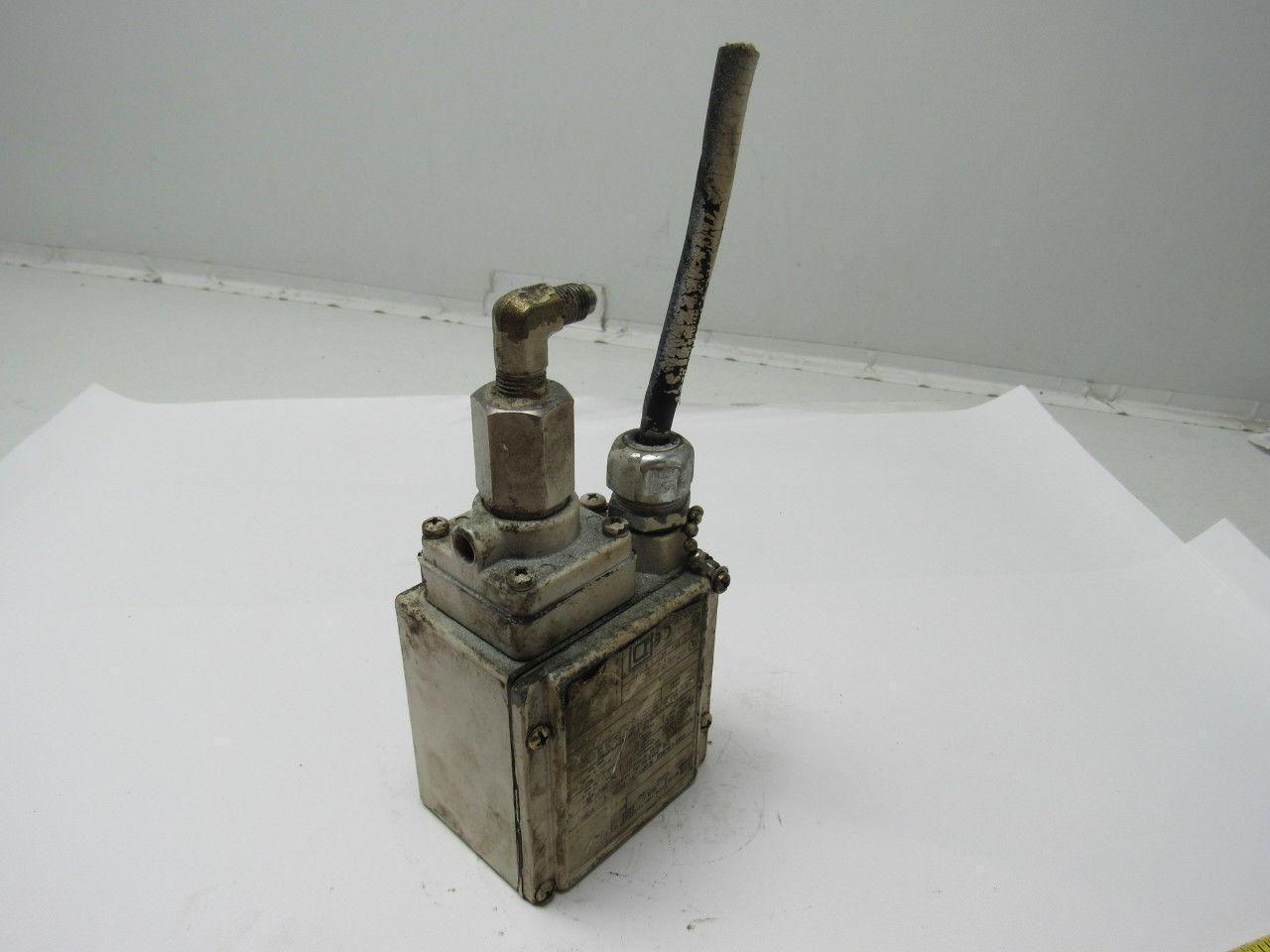 Square D 9012 GCW-21 20-1000 PSIG Pressure Switch