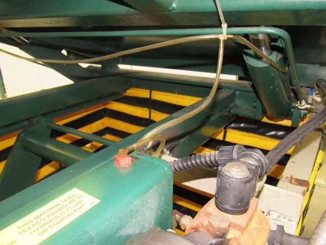 SOUTHWORTH Lift Tilt Table 3000Lb 12-36"Travel 58x48" Top 115V Single Phase
