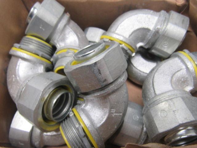 Crouse Hinds Co LBT1009 1" 90° Male Flexible Conduit Connector Box of 10