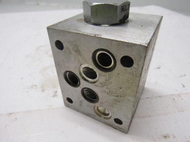 Dynex S8640-D05-P-V-20 Inlet Pressure Check Sandwich Valve