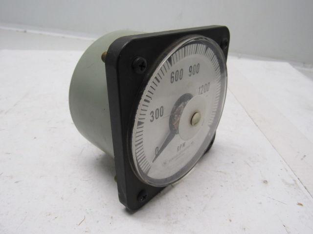 EIL Instruments Type DB-40 G.E. Panel Mount Tach Voltemeter 0-1500 RPM