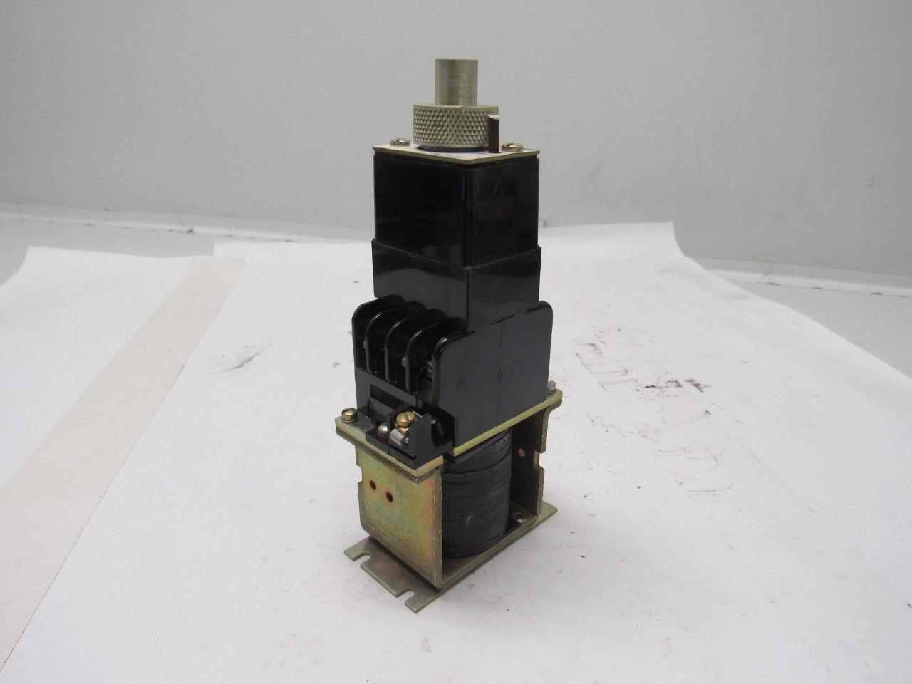 Westinghouse BTDC22S 276A021G02 Machine Tool Relay 300 V 10A 120 VDC Coil