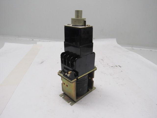 Westinghouse BTDC22S 276A021G02 Machine Tool Relay 300 V 10A 120 VDC Coil