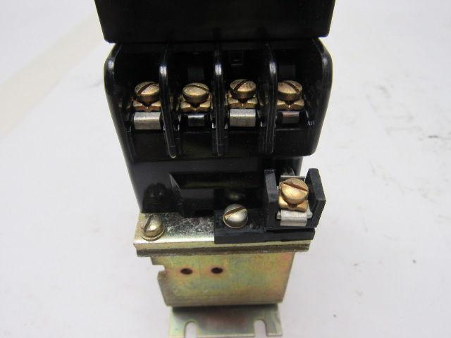 Westinghouse BTDC22S 276A021G02 Machine Tool Relay 300 V 10A 120 VDC Coil