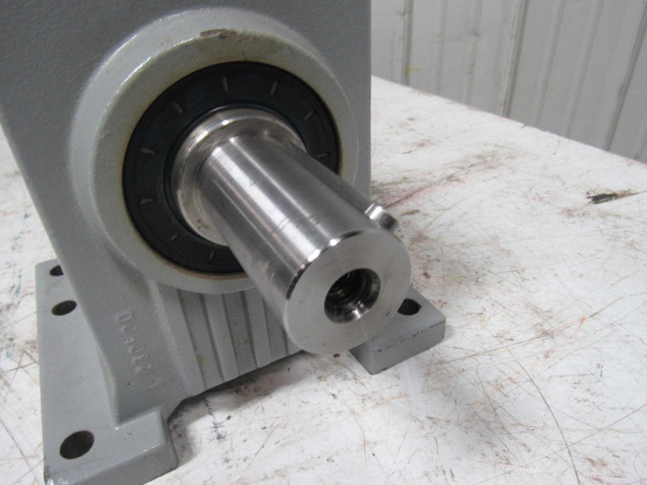 Bonfiglioli C402 P VG1 Gear Speed Reducer 31.4:1 Ratio W/Mechanical Variator