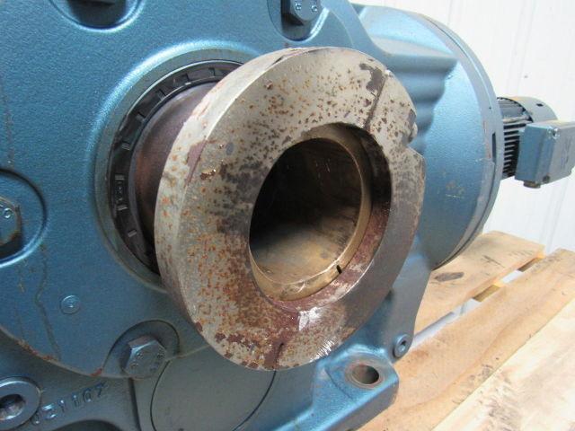 SEW-EURODRIVE KT127BR77DT100LS4BMG4HR High Torque Gear Reducer 899:0 Ratio