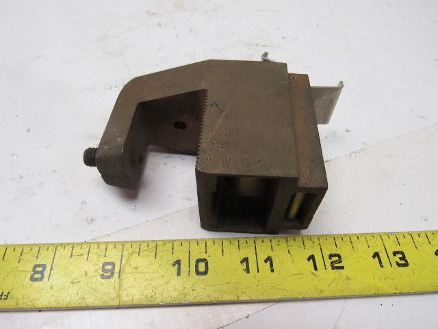 W197UF Brush Holder Lot/1