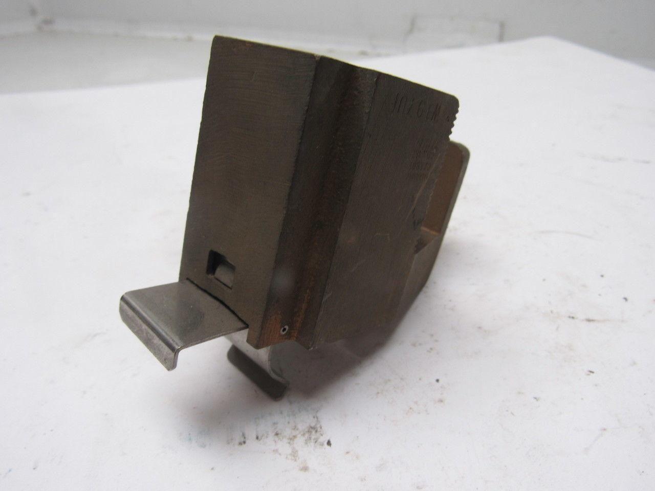 W197UF Brush Holder Lot/1