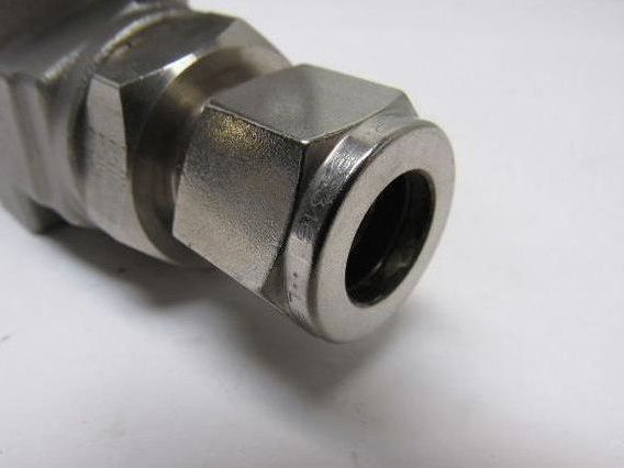 Parker 8Z(A)-B8LJ2-SS-S-LD 1/2" Female CPI Fit Tube Stainless Steel Ball Valve
