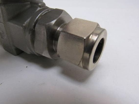 Parker 8Z(A)-B8LJ2-SS-S-LD 1/2" Female CPI Fit Tube Stainless Steel Ball Valve