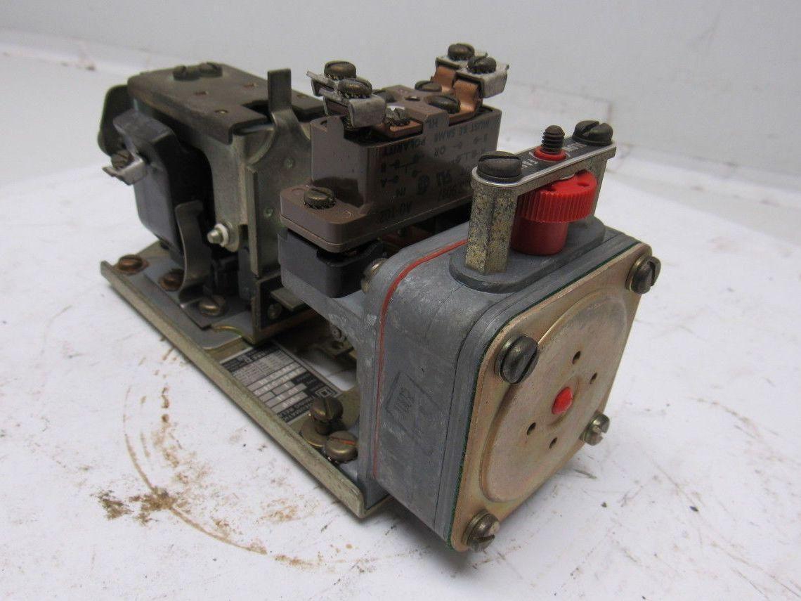Square D B0 1E Series E Pneumatic Timing Relay 110/120V 50/60Hz.