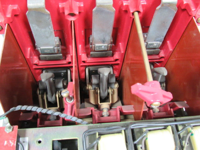 ABB Fused Circuit Breaker 1600A Max W/ABB 609902-T502 Solid State Trip Type SS