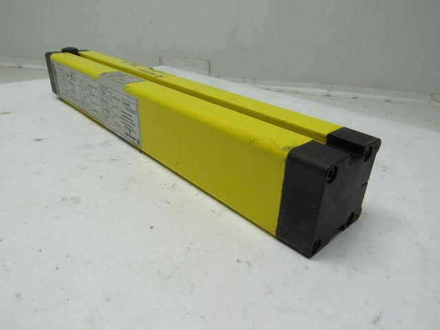 A-B Allen Bradley 440L-T4B0300N POC-14 Safety Light Curtain Transmitter 12"