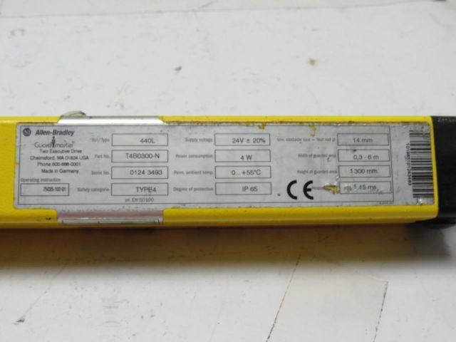 A-B Allen Bradley 440L-T4B0300N POC-14 Safety Light Curtain Transmitter 12"