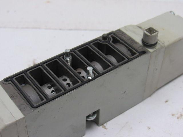 Numatics 123BB4Z2MN00061 4/2 Way 150 PSIG 24VDC Piloted Solenoid Valve