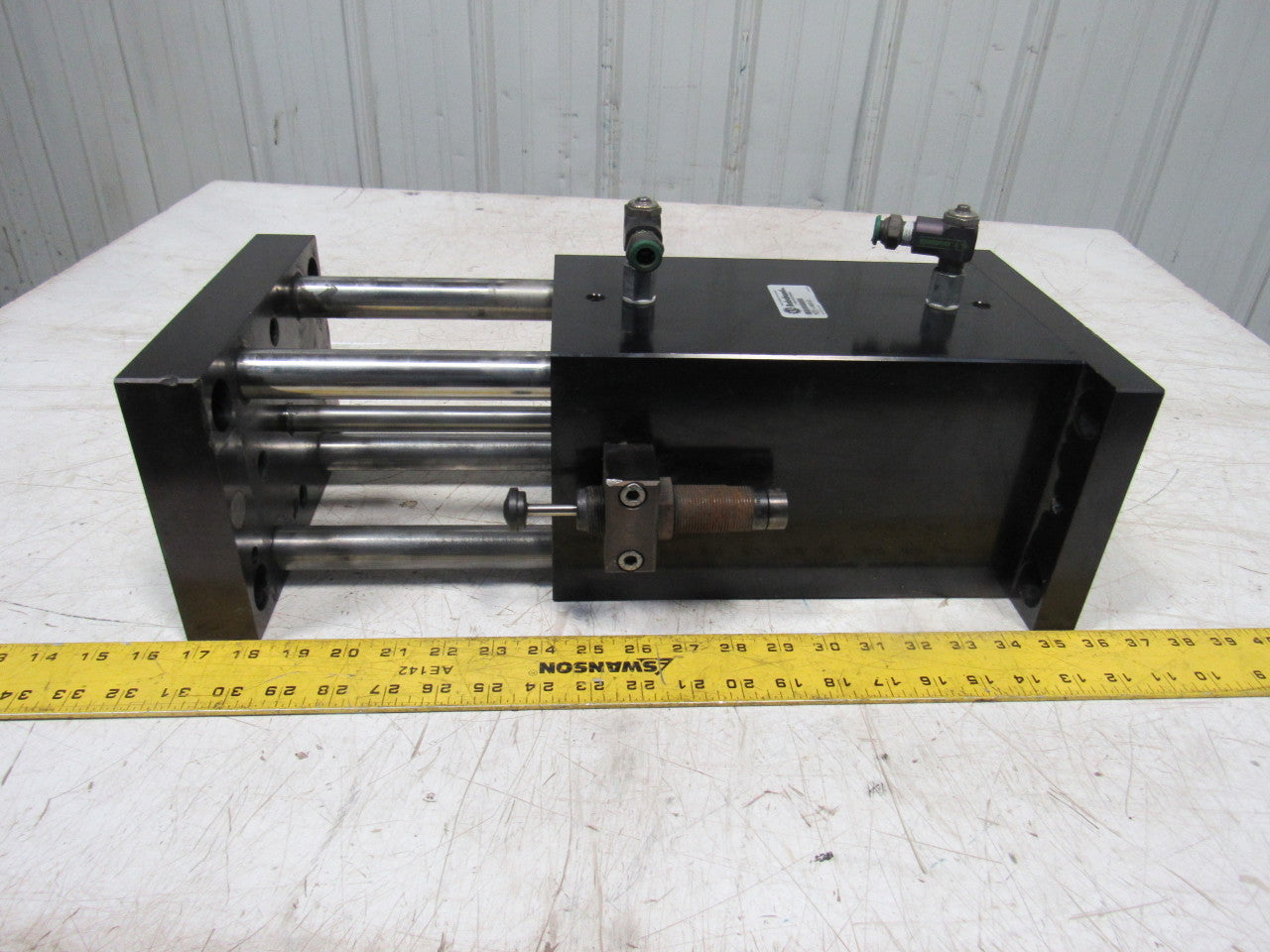 Destaco PLT-1000-2 Robohand 6" Stroke 4 Rod Linear Slide Vertical Thrust Base
