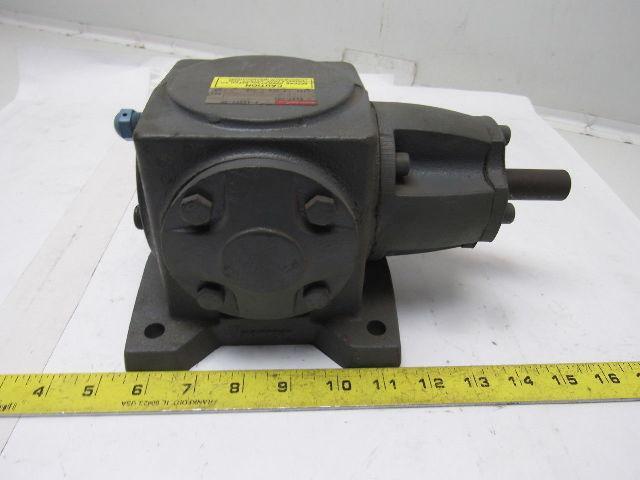 Boston Gear R137-CM1 Gear Reducer 1:1 Ratio 1750 input/output RPM, Right Angle