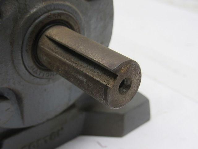 Boston Gear R137-CM1 Gear Reducer 1:1 Ratio 1750 input/output RPM, Right Angle
