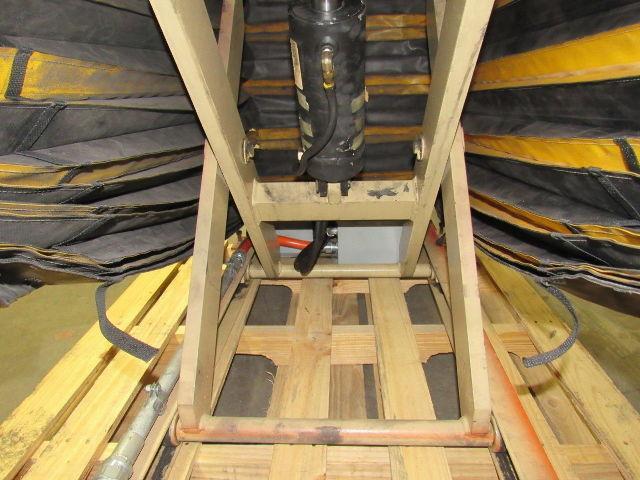 Globe 1000LB Hydraulic Scissor Lift Table 24"x60"Top 64"Max 12"Min 3Ph Electric