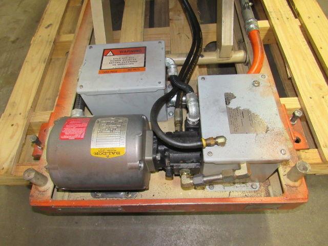 Globe 1000LB Hydraulic Scissor Lift Table 24"x60"Top 64"Max 12"Min 3Ph Electric